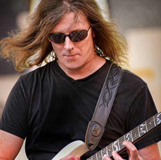 BOBBY MAKYNEN